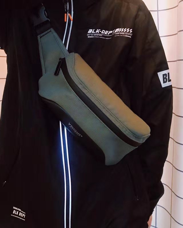 VENQUE 潮牌斜挎包