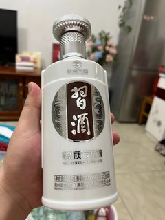  酒的口感醇厚，回味无穷