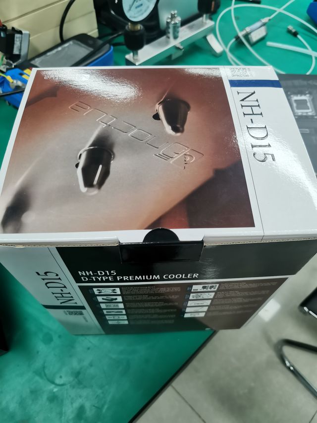 这散热器够大的