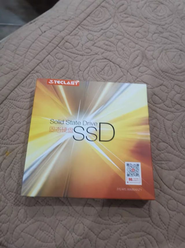 很漂亮的移动硬盘，颜值高，速度快，性价比