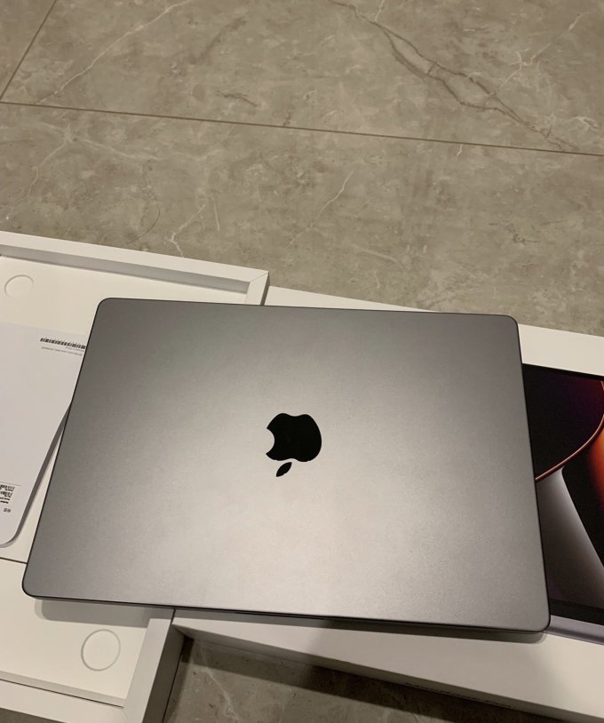 苹果MacBook Pro 2021款普通笔记本怎么样 推荐大家购买的21款MacBook pro 14寸丐版_什么值得买