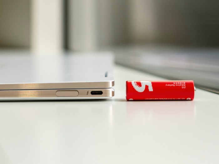 网传丨小米笔记本 Air 13 真机图赏、采用无风扇被动散热，搭载12代酷睿U处理器