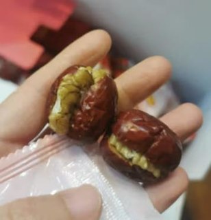 红枣，核桃都是营养丰富的健康食品