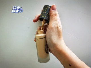 便宜大碗的粉底液☞控油持妆久