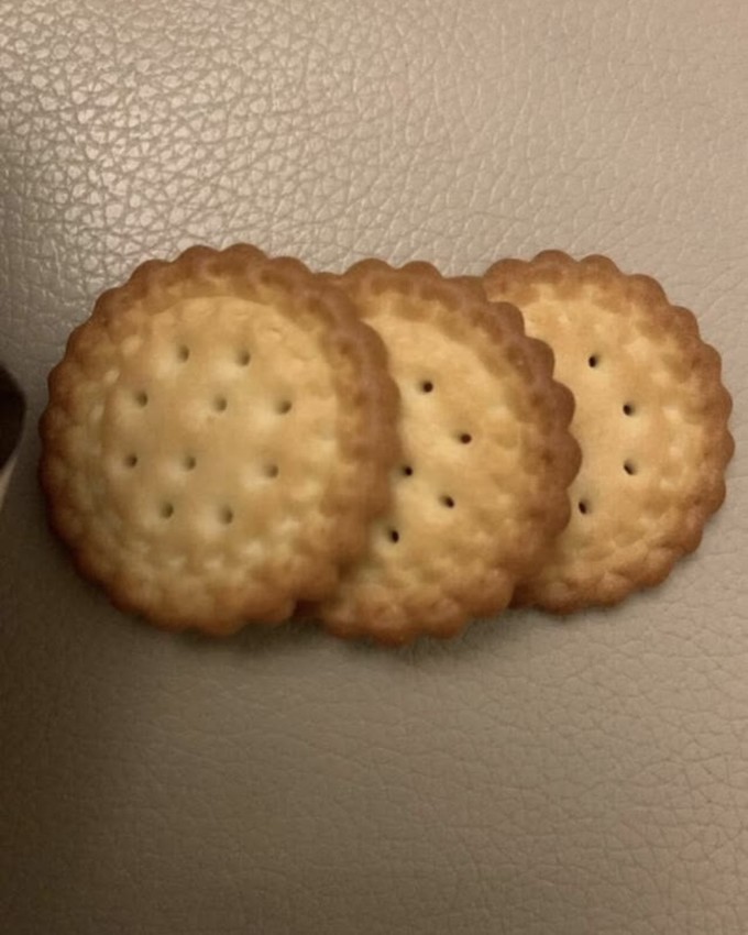 三只松鼠饼干