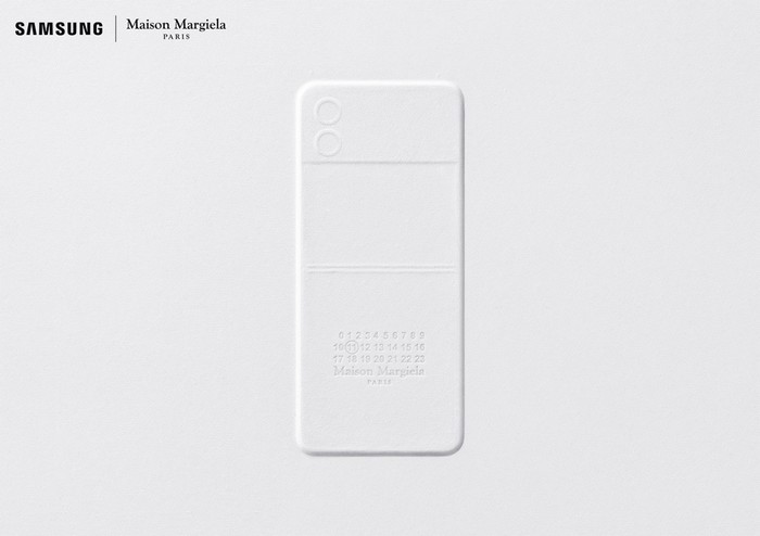 三星预告 Galaxy Z Flip4 特别版，联合Maison Margiela奢侈品牌