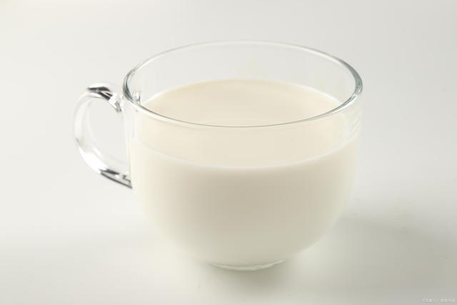 周知一品：天天喝牛奶，牛奶的发展历史了解一下？