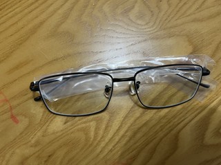 网上配的第三幅眼镜，又轻又便宜