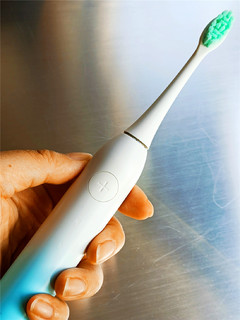 一款平价又实用的电动牙刷，同同家电动牙刷