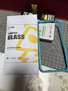 闪魔iphone14pro钢化膜