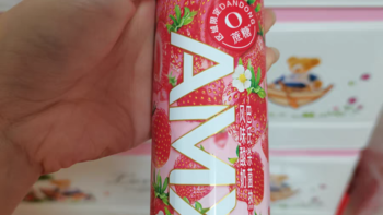 丹东草莓酸奶，酸酸甜甜好滋味