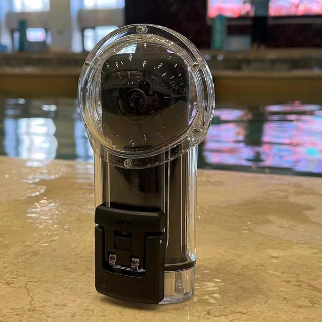 玩玩水下拍摄----阿迪达斯泳装双11优惠清单