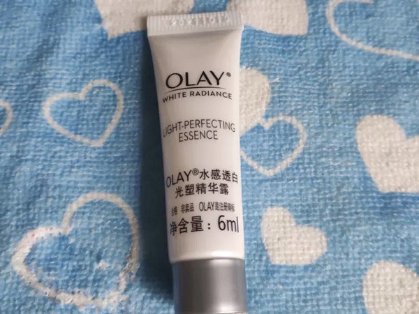 Olay 水感透白光塑精华露