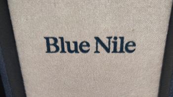 女王的BlueNile蓝色托帕石