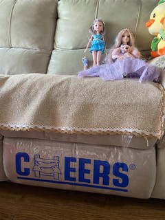 芝华士沙发，女儿玩具的乐园！