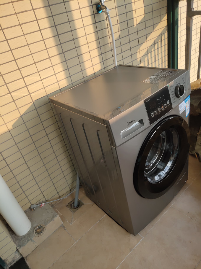 美的滚筒洗衣机