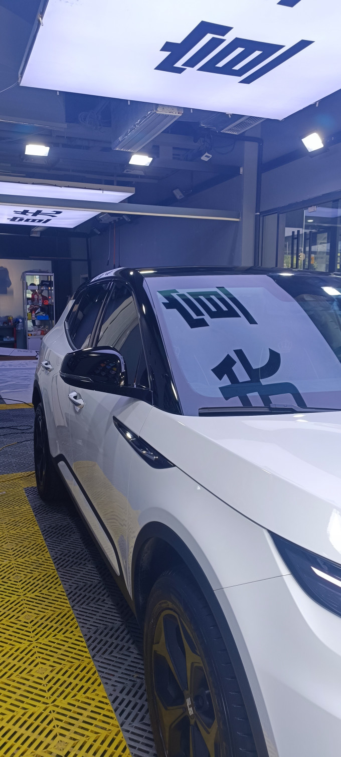 18:18:46整体评价:整车施工不错,很专业 使用效果:防哂效果好量子膜