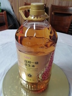 ​花生油口感独特，油而不腻，非常香