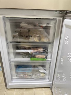 家用保鲜小冰箱