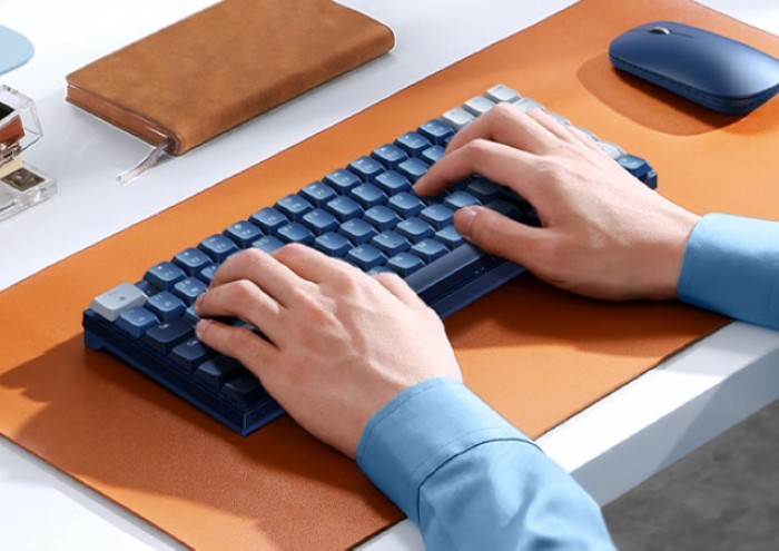 绿联推出新款 KU102 机械键盘，双模、长续航、搭LP矮轴