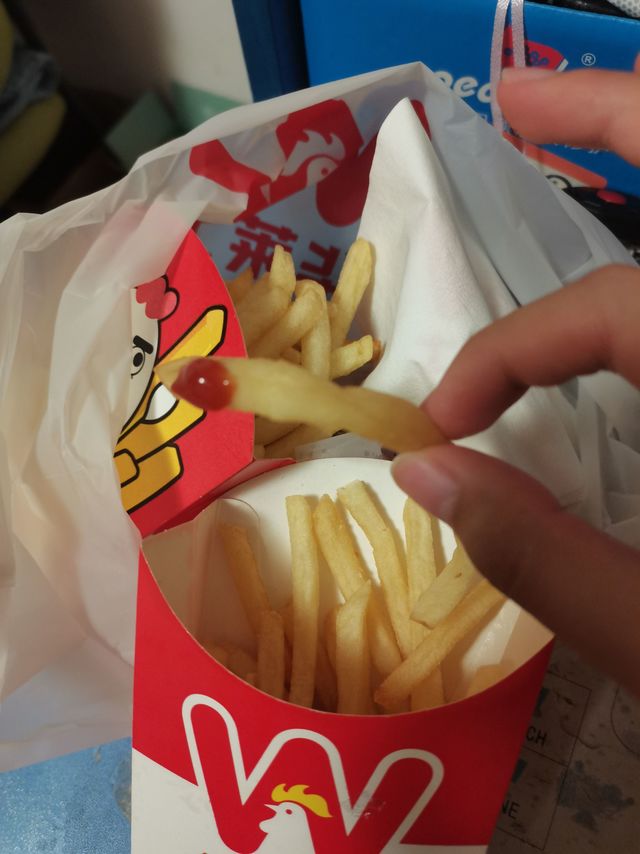 周六大薯条买一送一我不许没人知道！！