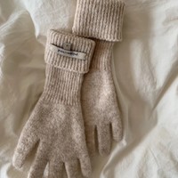 手套既能保暖，又能提升整体的秋冬氛围感