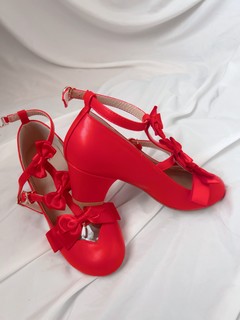 这样的小红舞鞋穿了可以参加王子的舞会吗？