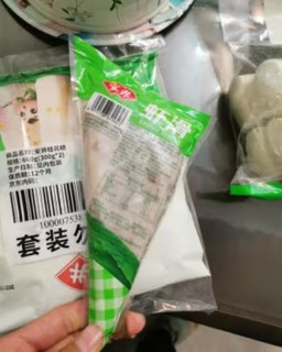 安井鲜虾滑，很鲜嫩，Q弹爽滑，非常有嚼头