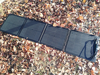 这个正浩太阳能电池板在出门时真好用