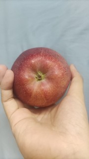 每天吃苹果，健康又美丽！