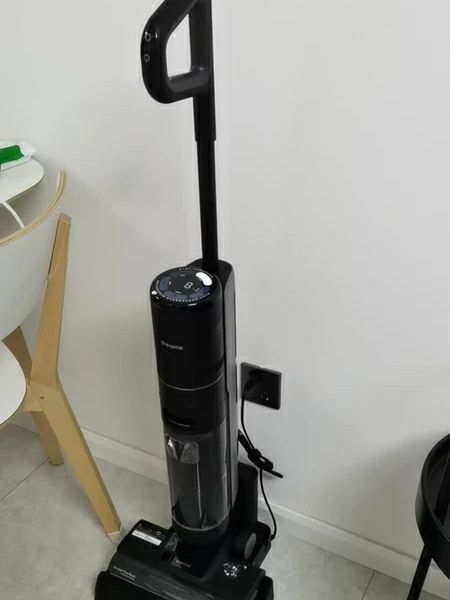 自清洁很干净基本无残留水箱很大拖一次地足