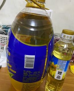 金龙鱼食用油本人炒菜基本用这款的油