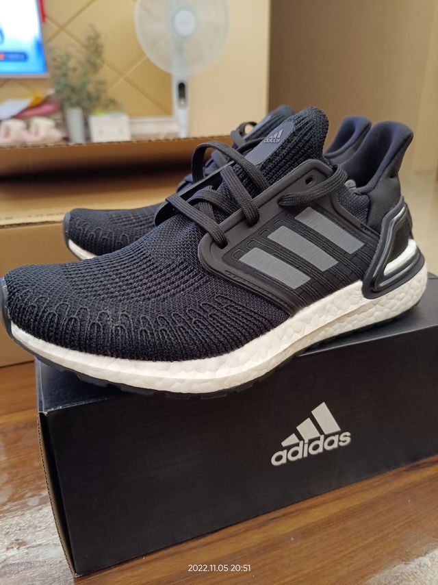 买了双阿迪ultraBoost20被嫌弃了