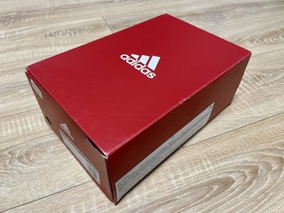 Adidas ultraboost 20 中国春节系列跑鞋