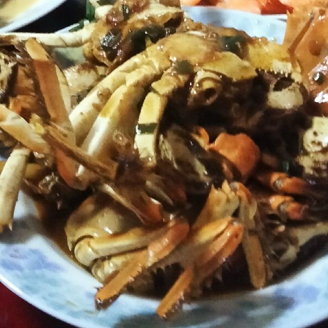 大闸蟹，煎炒油炸蒸都可以