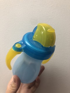 儿童吸管杯－戒奶瓶的神仙好物