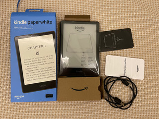 简单开箱双十一花了六百买的Kindle PW5