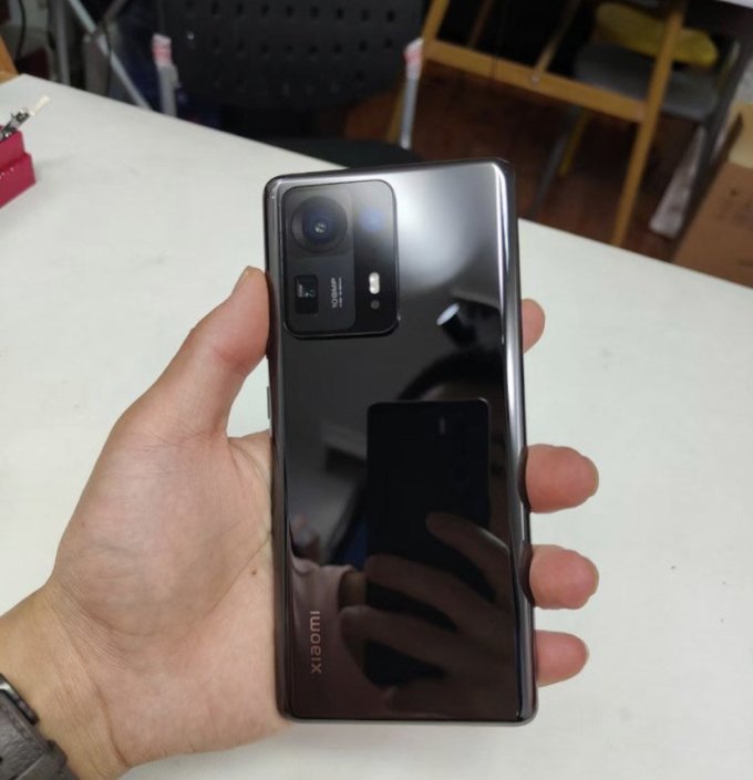 小米安卓手机怎么样 是严重被低估的一款顶级屏下摄像头手机_什么值得