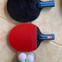 适合小孩子用的乒乓球拍。