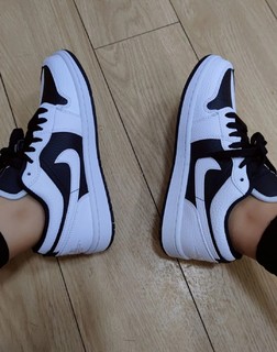 Jordan AIR JORDAN 1 阴阳熊猫 女款篮球鞋