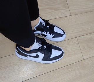 Jordan AIR JORDAN 1 阴阳熊猫 女款篮球鞋