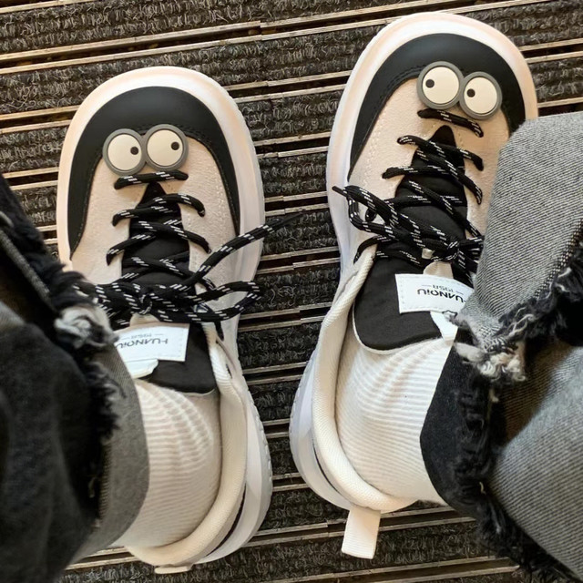 哼哼，你在瞅什么？难道是在看我吗～我就知道我的眼神会说话｜长眼睛鞋子的独白