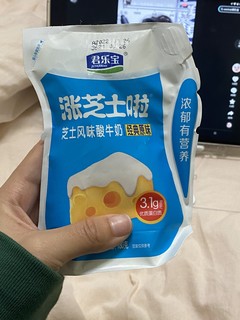 涨芝士啦酸奶真的好喝哦