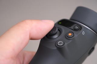 大疆Osmo Mobile 6，侧面拨轮最好用