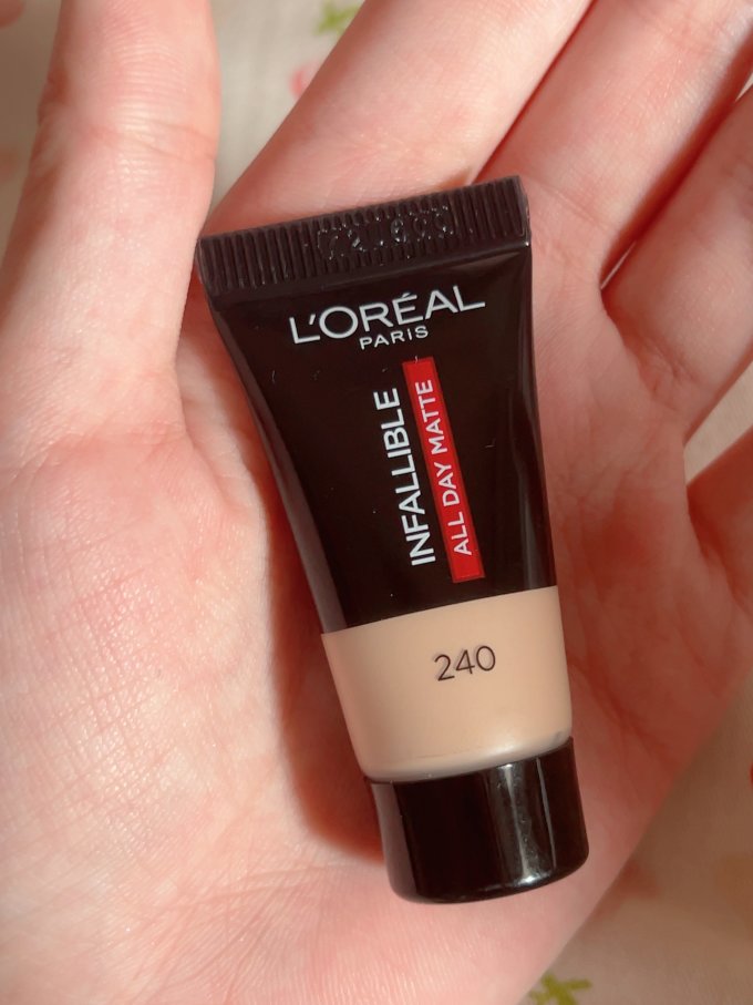 巴黎欧莱雅粉底液