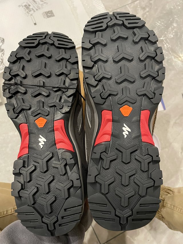 迪卡侬徒步鞋，一双老腿靠它了！