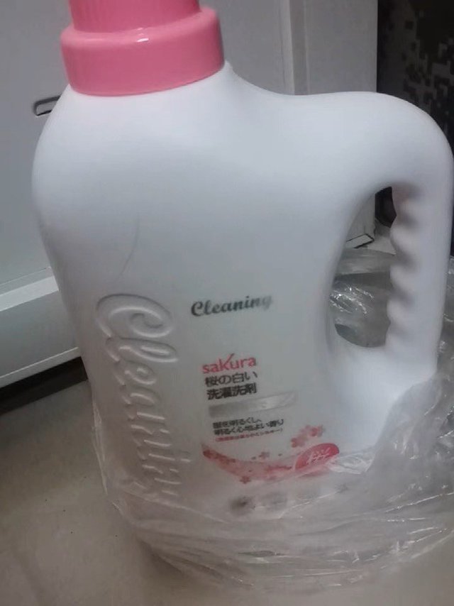 日本小林樱花香氛香水洗衣液！