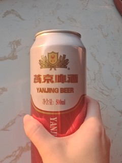 看球赛当然得配啤酒啦 世界杯我来啦