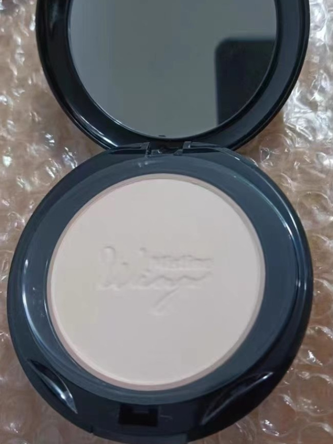 蜜丝婷散粉蜜粉