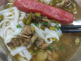 早餐吃美味的鸡肉粉啦